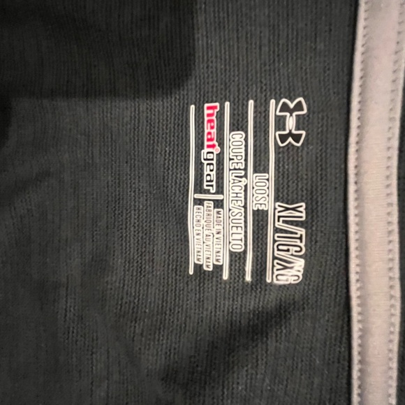 ~Under Armour~ Gray V-Neck T-Shirt - Picture 6 of 6